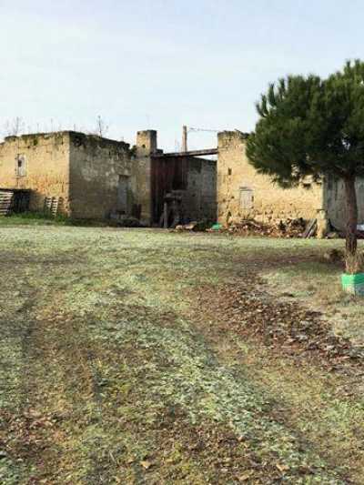 Farm For Sale in Marmande, France