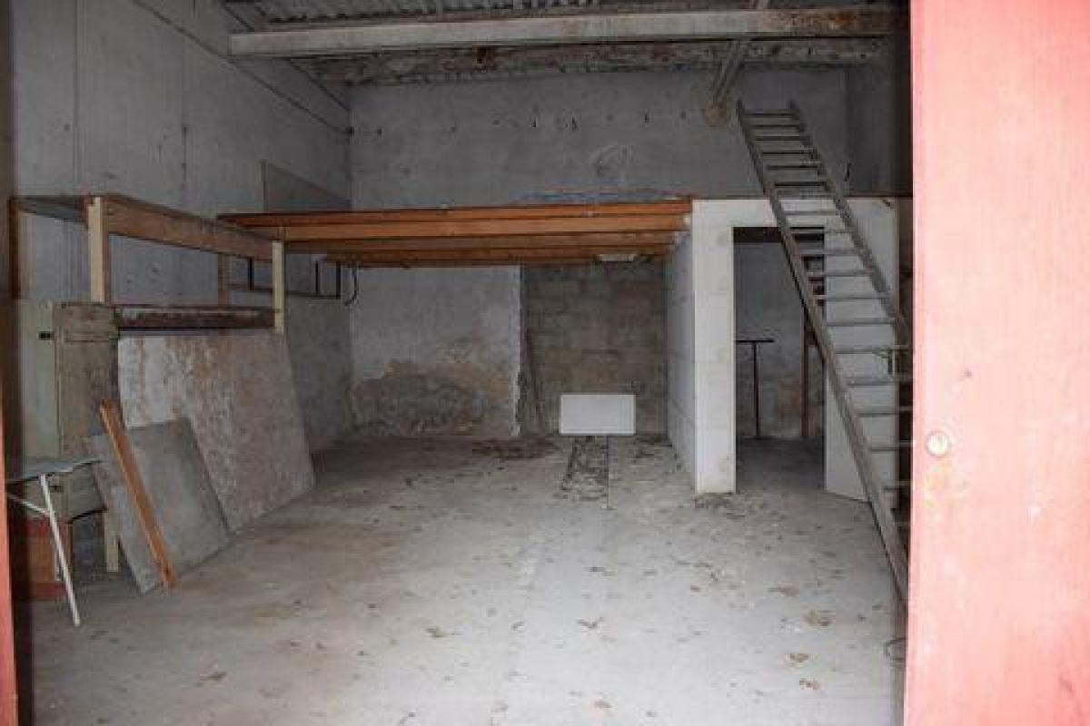 Picture of Apartment For Sale in Cavaillon, Provence-Alpes-Cote d'Azur, France