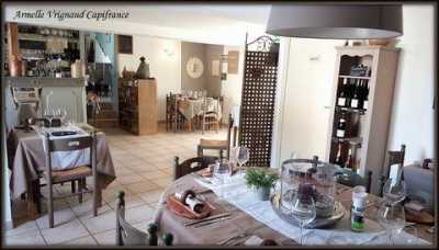 Office For Sale in Houdan, France