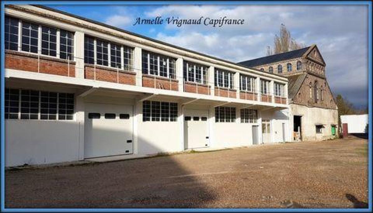 Picture of Office For Sale in Houdan, Centre, France