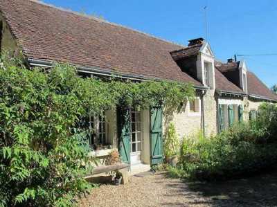 Farm For Sale in Loches, France