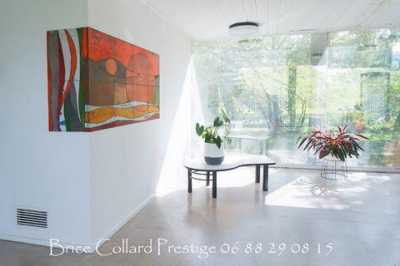 Apartment For Sale in Chantilly, France