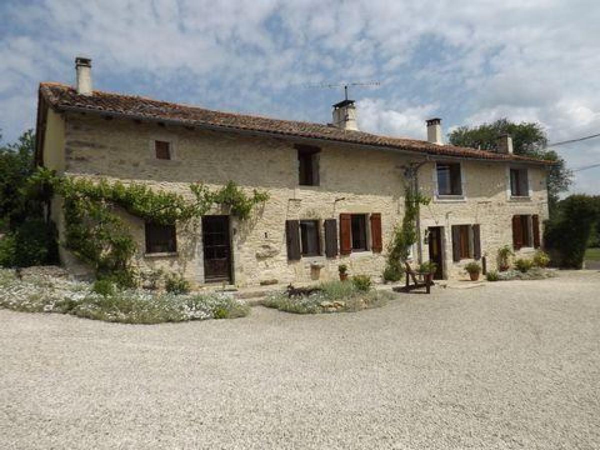 Picture of Farm For Sale in Benest, Poitou Charentes, France