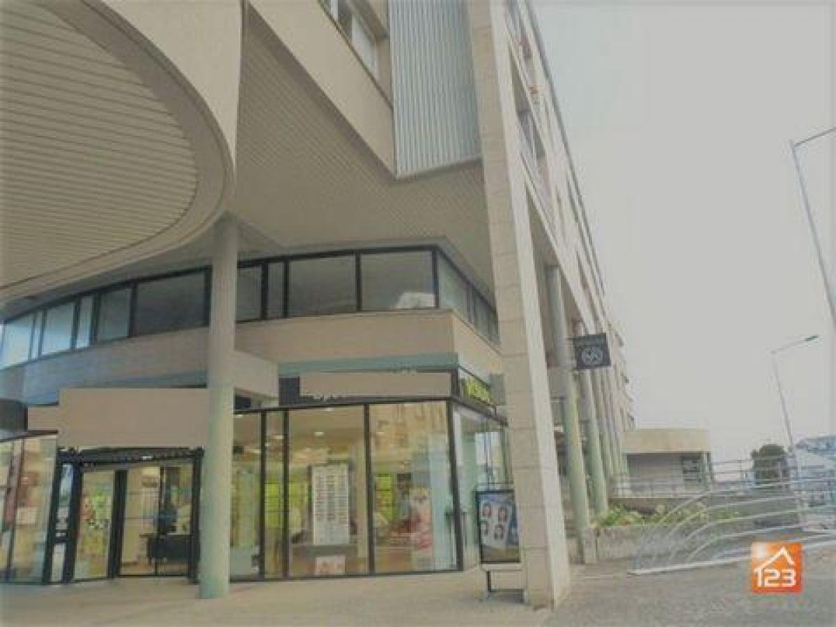 Picture of Office For Sale in Laon, Picardie, France