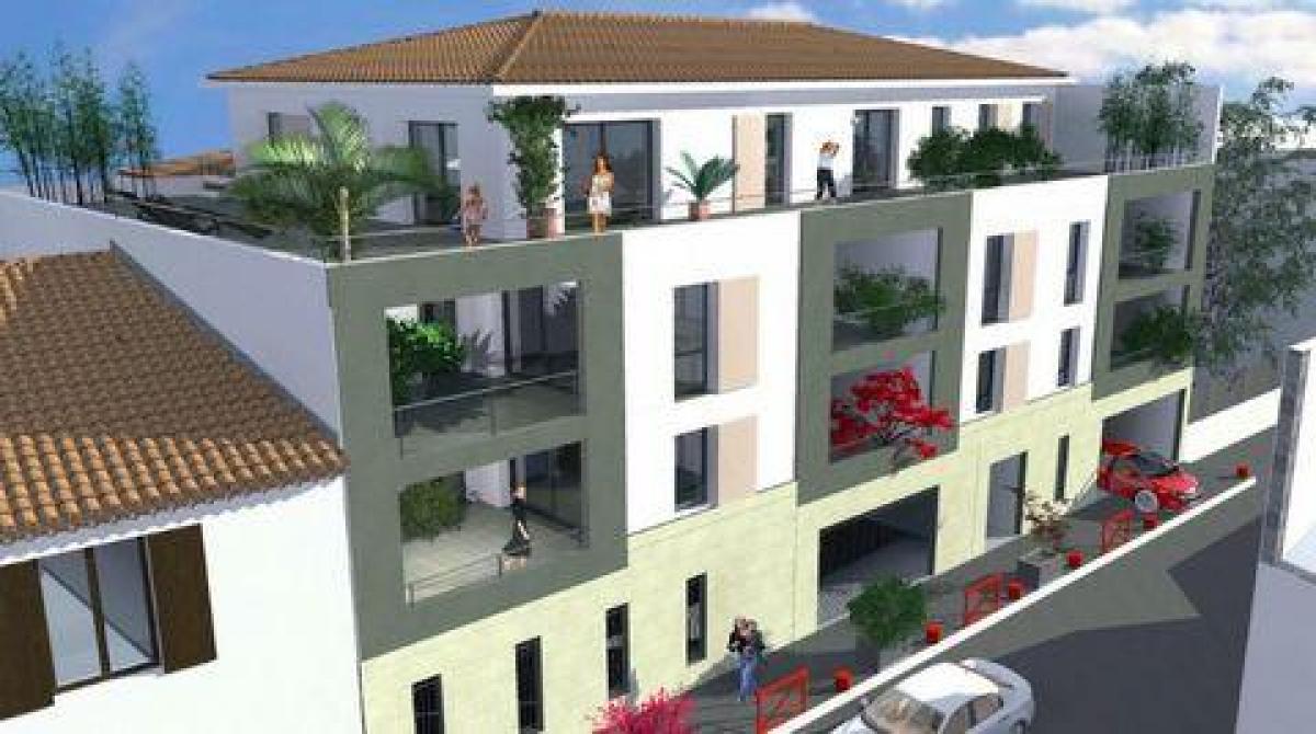 Picture of Apartment For Sale in Pertuis, Provence-Alpes-Cote d'Azur, France