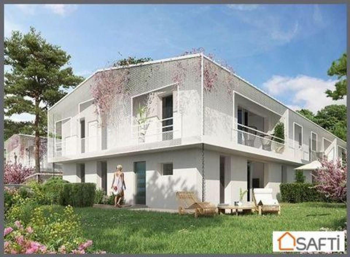 Picture of Apartment For Sale in Merignac, Poitou Charentes, France