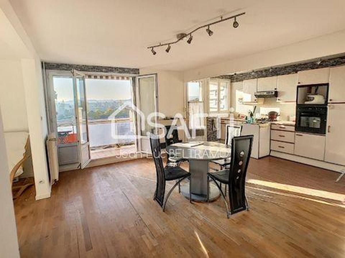 Picture of Apartment For Sale in Dijon, Bourgogne, France