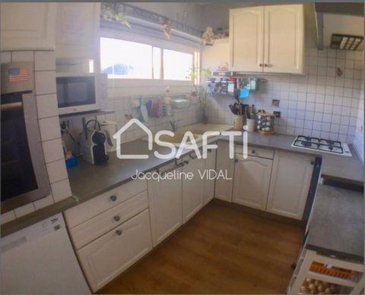 Picture of Apartment For Sale in Aubagne, Provence-Alpes-Cote d'Azur, France