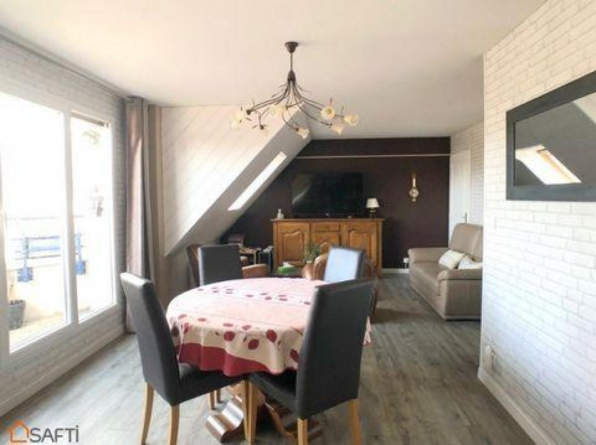 Picture of Apartment For Sale in Abbeville, Picardie, France