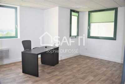 Office For Rent in Melun, France