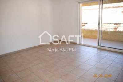 Apartment For Sale in Miramas, France