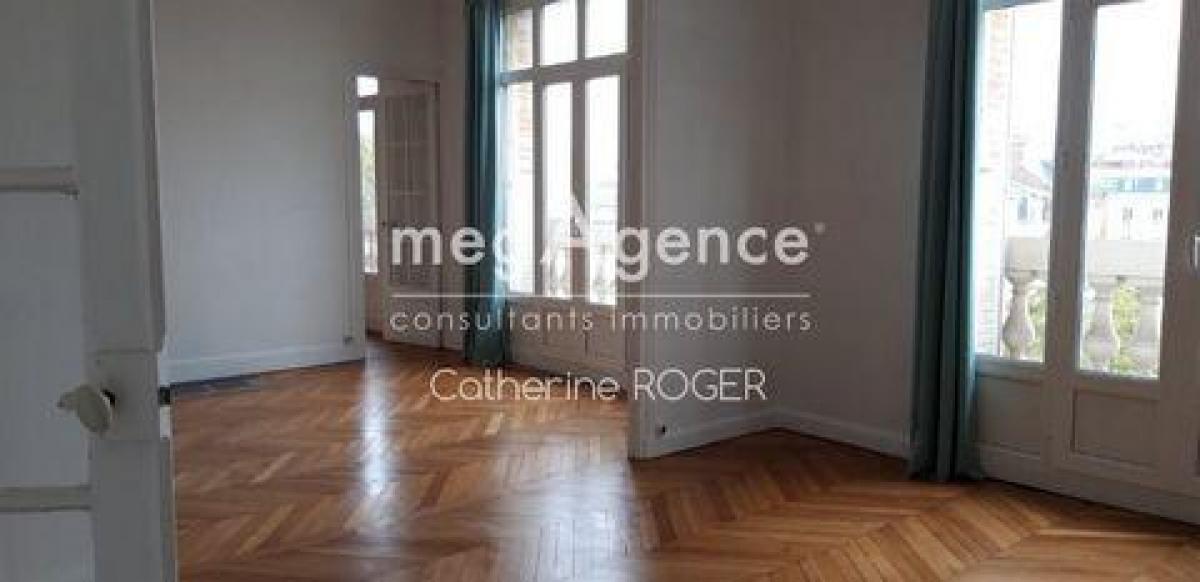 Picture of Apartment For Sale in Saint-Quentin, Picardie, France