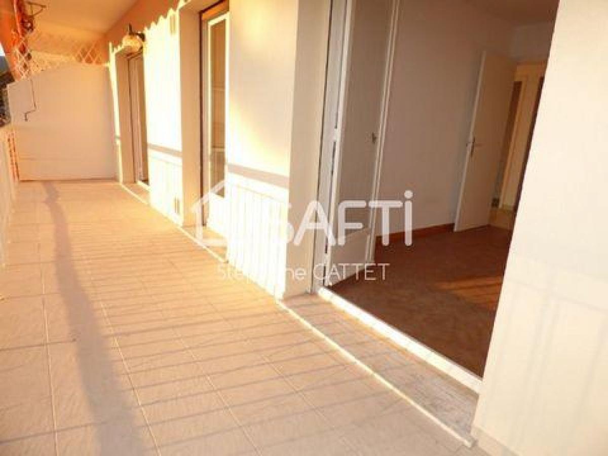 Picture of Apartment For Sale in Vence, Cote d'Azur, France
