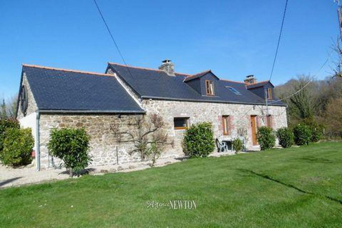 Picture of Farm For Sale in Rostrenen, Bretagne, France