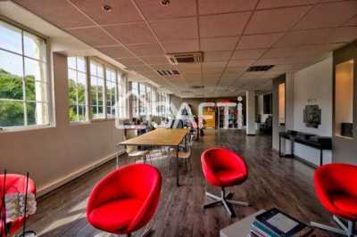 Office For Sale in Houdan, France
