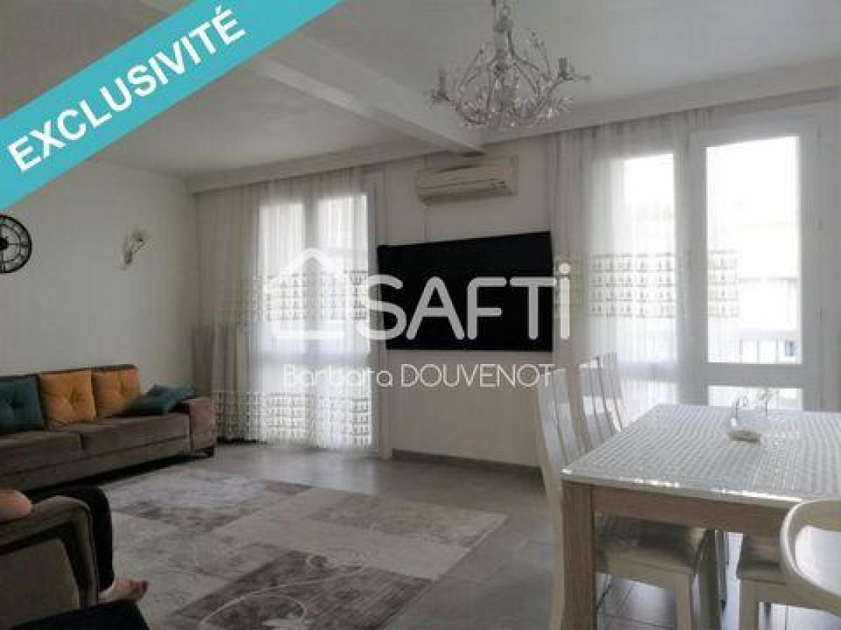 Picture of Apartment For Sale in Beziers, Languedoc Roussillon, France