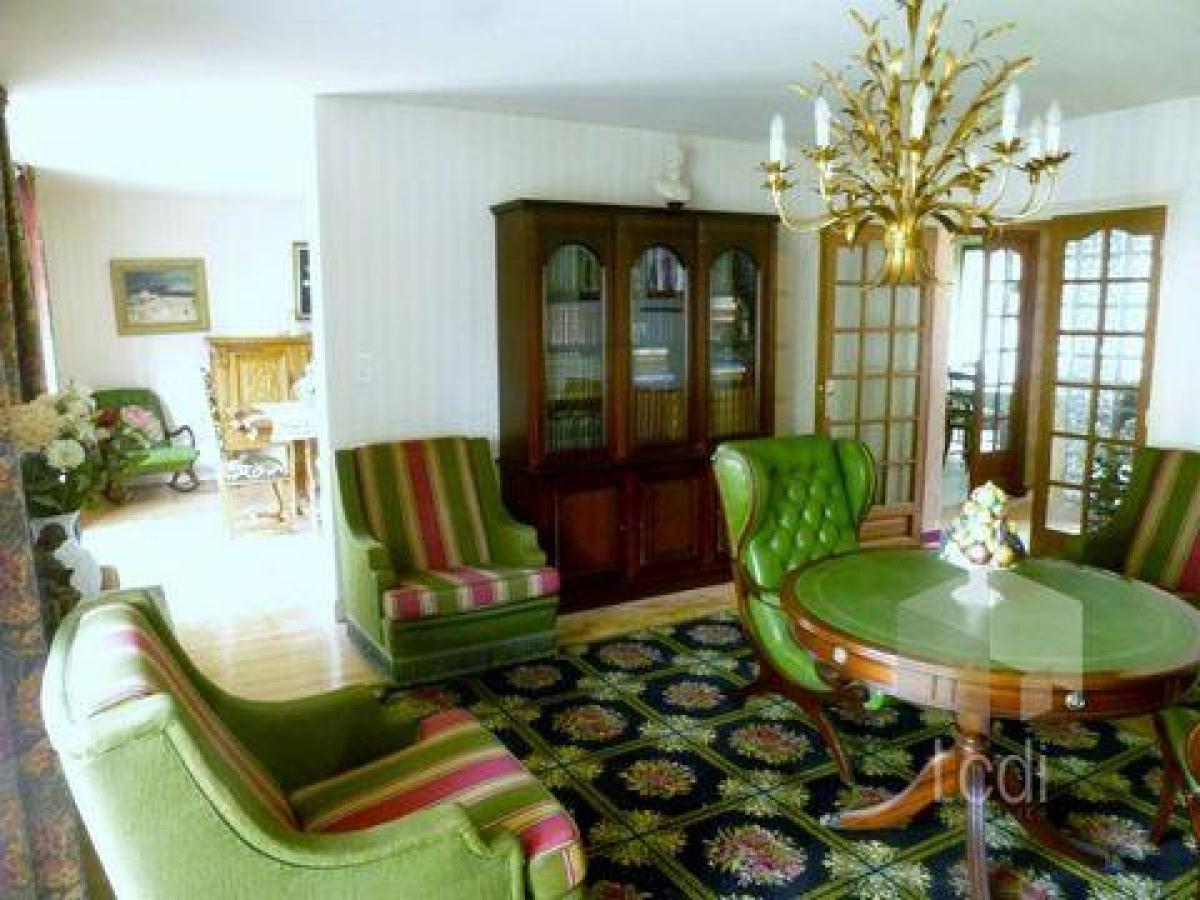 Picture of Apartment For Sale in Montelimar, Rhone Alpes, France