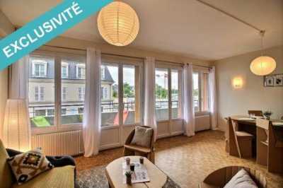 Apartment For Sale in Chantilly, France