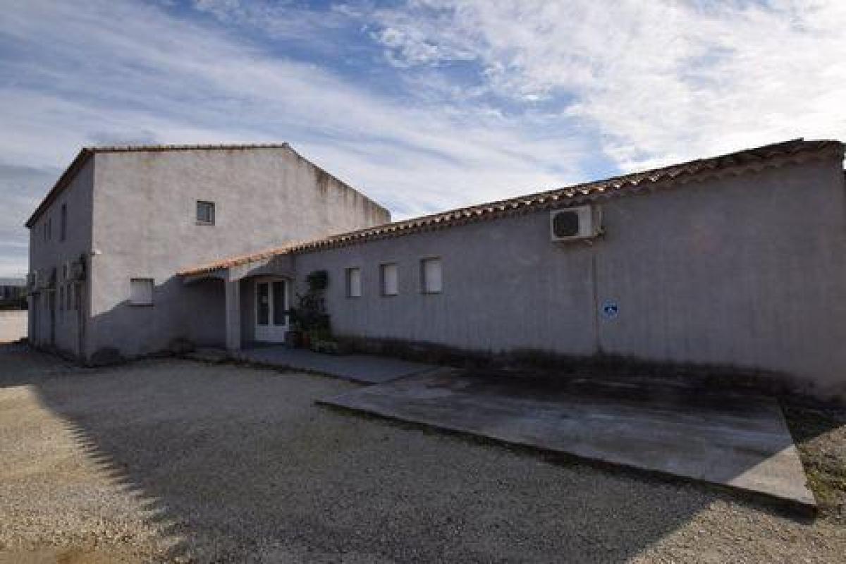 Picture of Office For Sale in Saint-Remy-de-Provence, Cote d'Azur, France