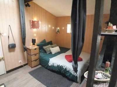 Apartment For Sale in Bordeaux, France