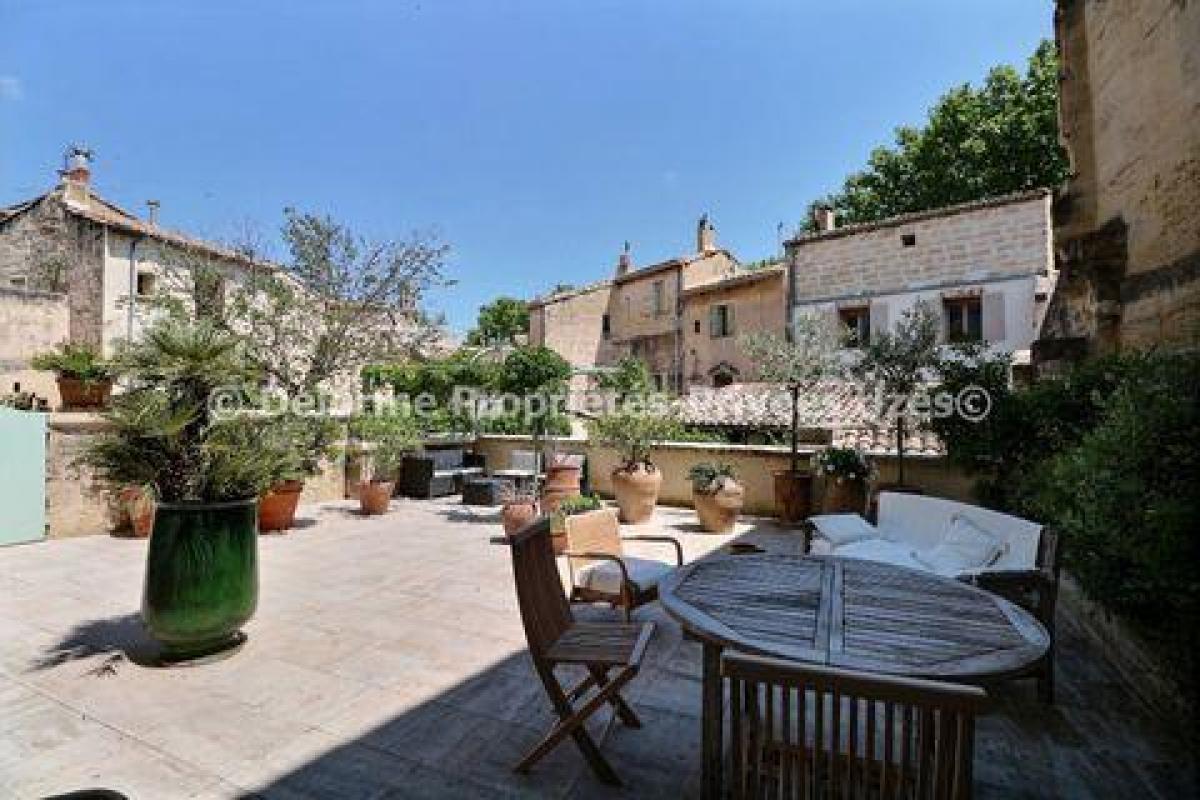 Picture of Apartment For Sale in Uzes, Languedoc Roussillon, France