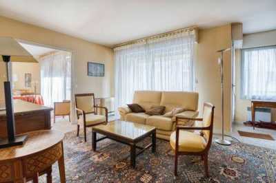 Apartment For Sale in Bordeaux, France