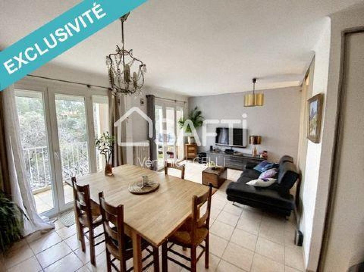 Picture of Apartment For Sale in Toulon, Provence-Alpes-Cote d'Azur, France