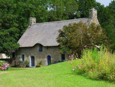 Office For Sale in Auray, France