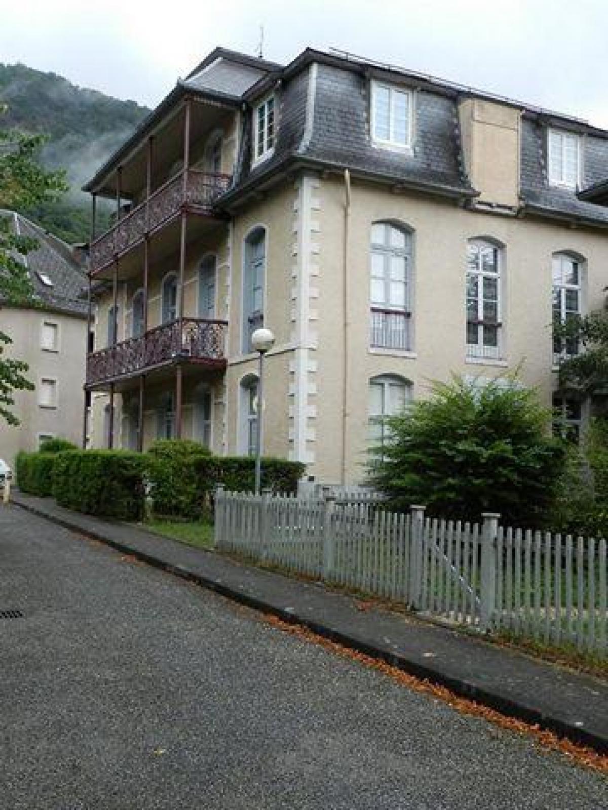 Picture of Apartment For Sale in Bagneres De Luchon, Midi Pyrenees, France