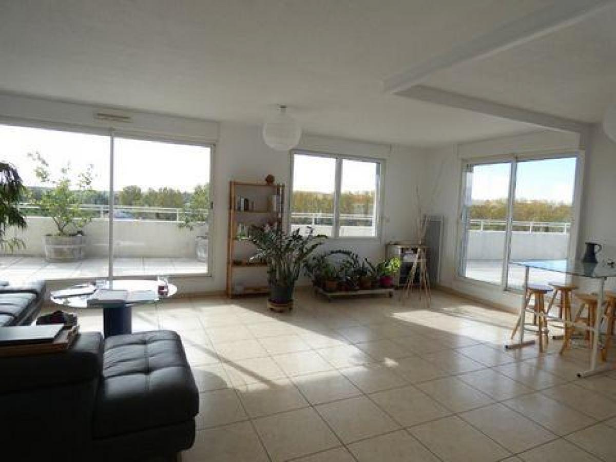 Picture of Apartment For Sale in Beziers, Languedoc Roussillon, France