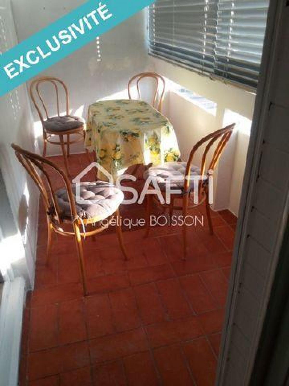 Picture of Apartment For Sale in Nimes, Languedoc Roussillon, France