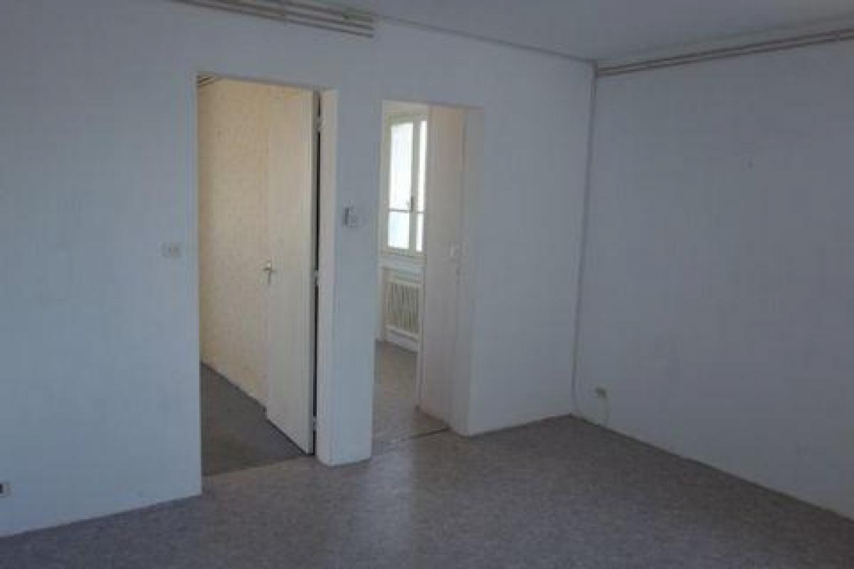 Picture of Apartment For Sale in Marmande, Aquitaine, France