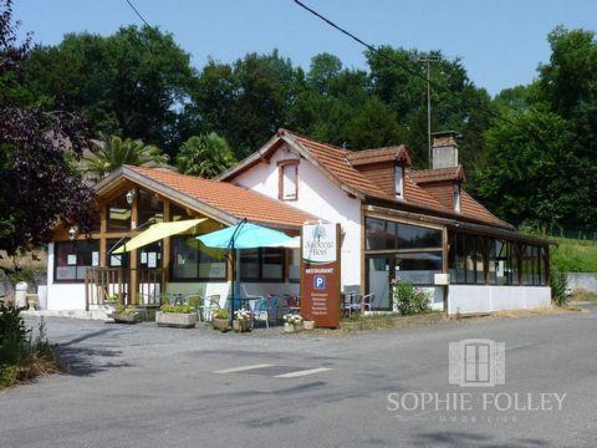 Picture of Retail For Sale in Navarrenx, Aquitaine, France