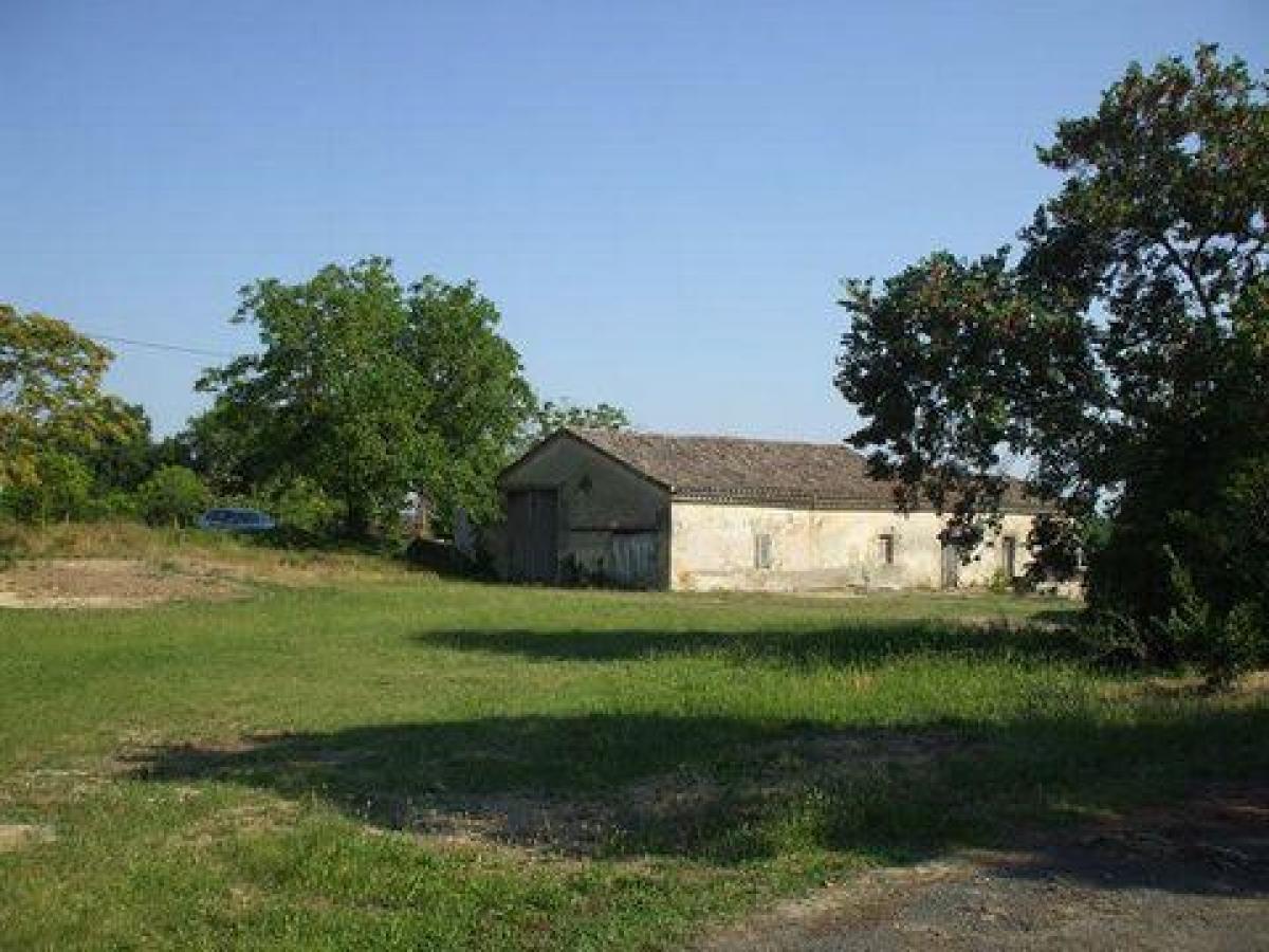 Picture of Farm For Sale in Lauzun, Lot Et Garonne, France