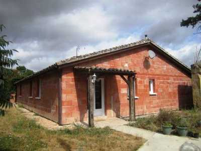 Farm For Sale in Lauzun, France