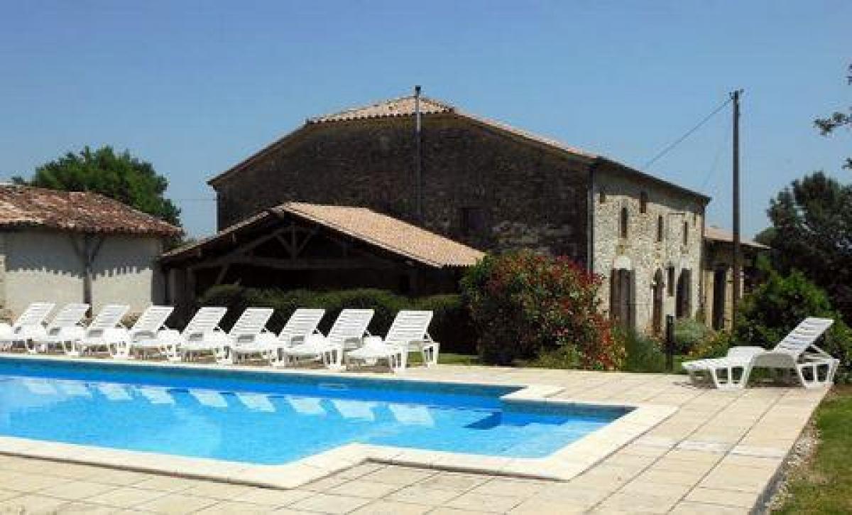 Picture of Farm For Sale in Lauzun, Lot Et Garonne, France