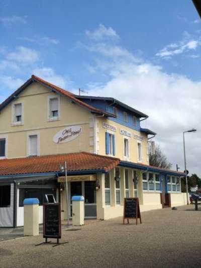 Office For Sale in Mimizan, France