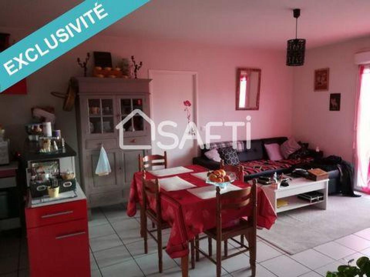 Picture of Apartment For Sale in Langon, Centre, France