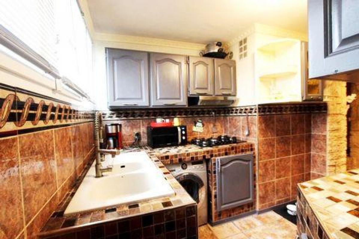 Picture of Apartment For Sale in Marignane, Provence-Alpes-Cote d'Azur, France