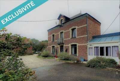 Farm For Sale in Saint-Quentin, France