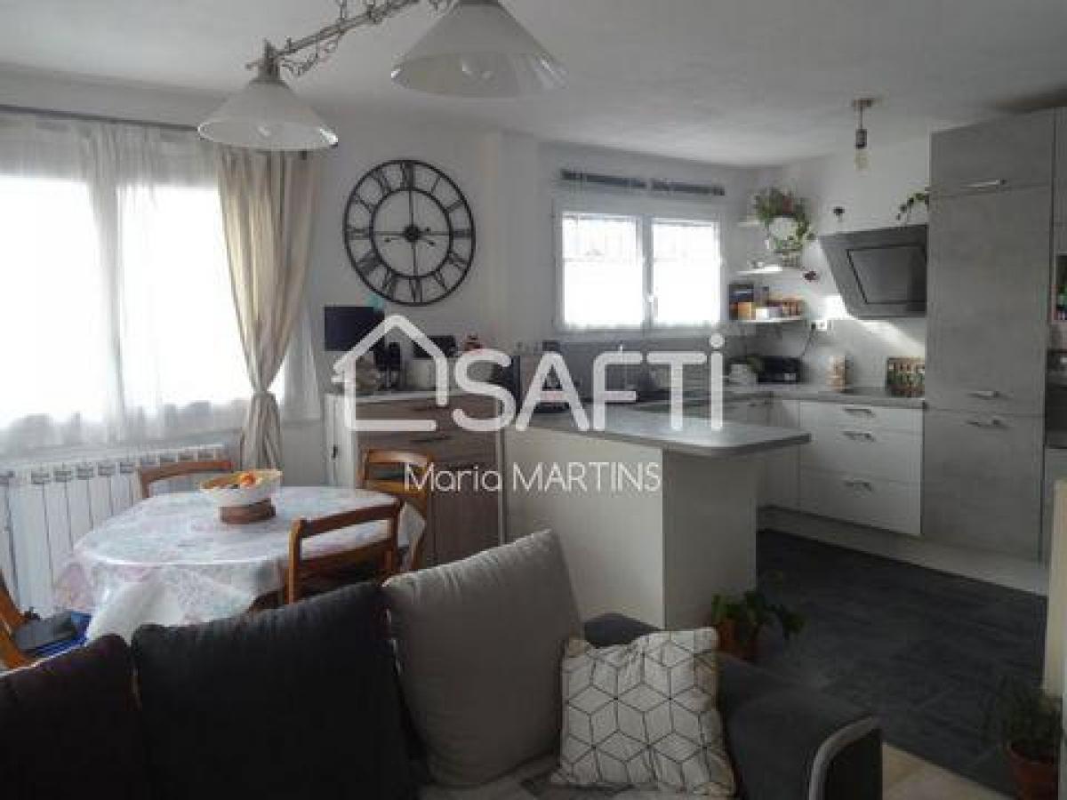 Picture of Apartment For Sale in Toulon, Provence-Alpes-Cote d'Azur, France