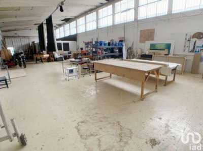 Industrial For Sale in Beziers, France