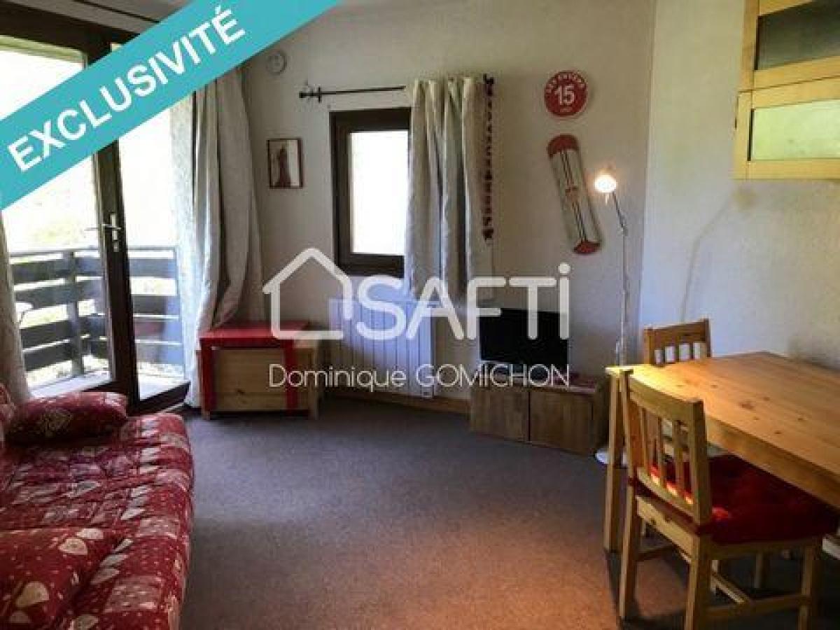 Picture of Apartment For Sale in Les Orres, Provence-Alpes-Cote d'Azur, France