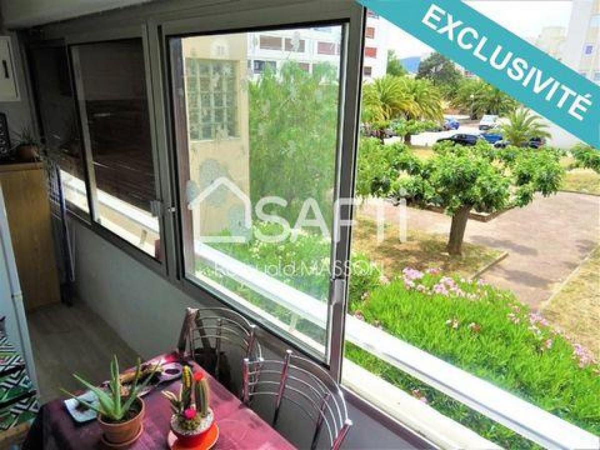 Picture of Apartment For Sale in Hyeres, Cote d'Azur, France