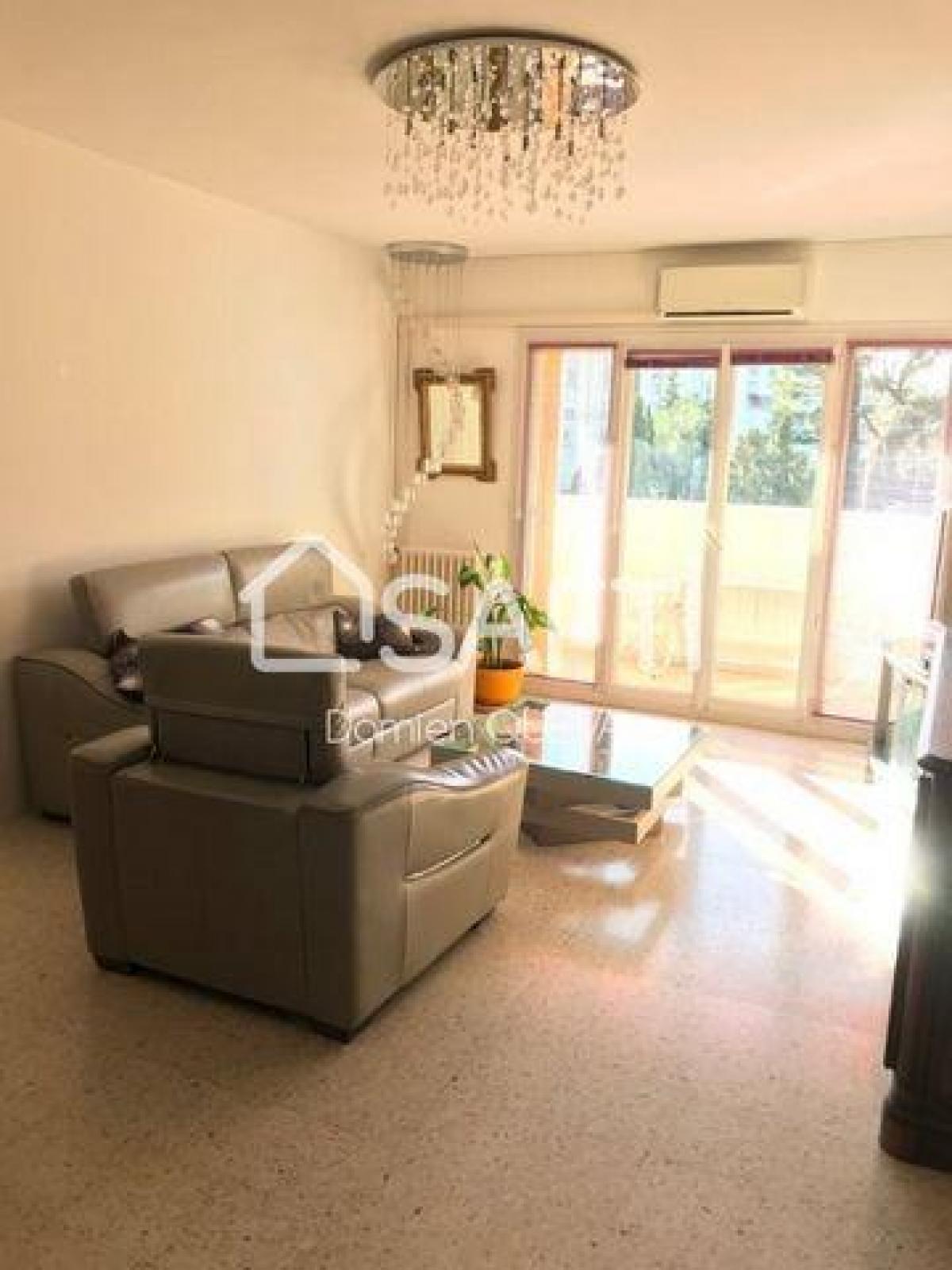 Picture of Apartment For Sale in Toulon, Provence-Alpes-Cote d'Azur, France