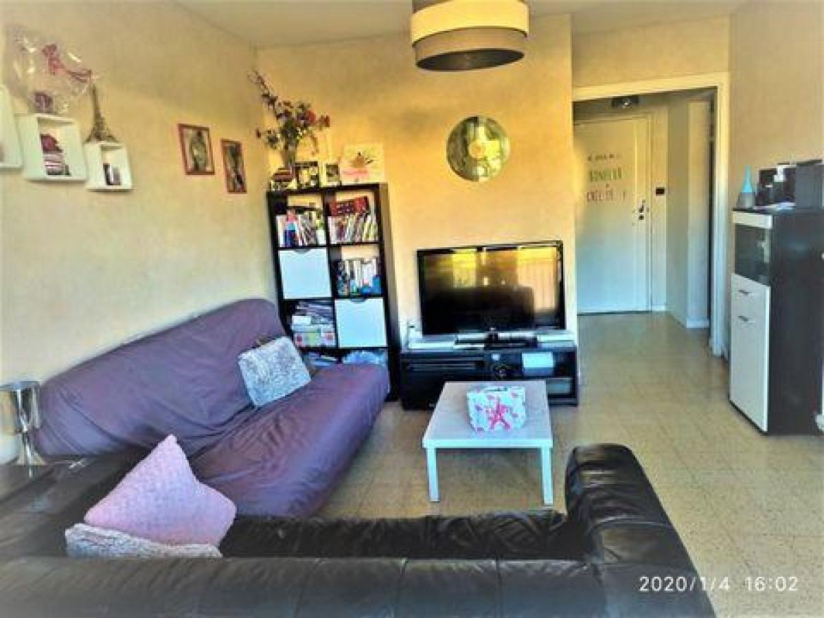 Picture of Apartment For Sale in Allauch, Provence-Alpes-Cote d'Azur, France