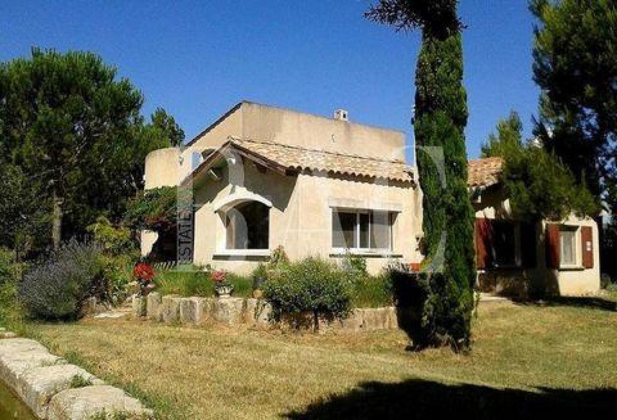 Picture of Home For Sale in Arles, Provence-Alpes-Cote d'Azur, France