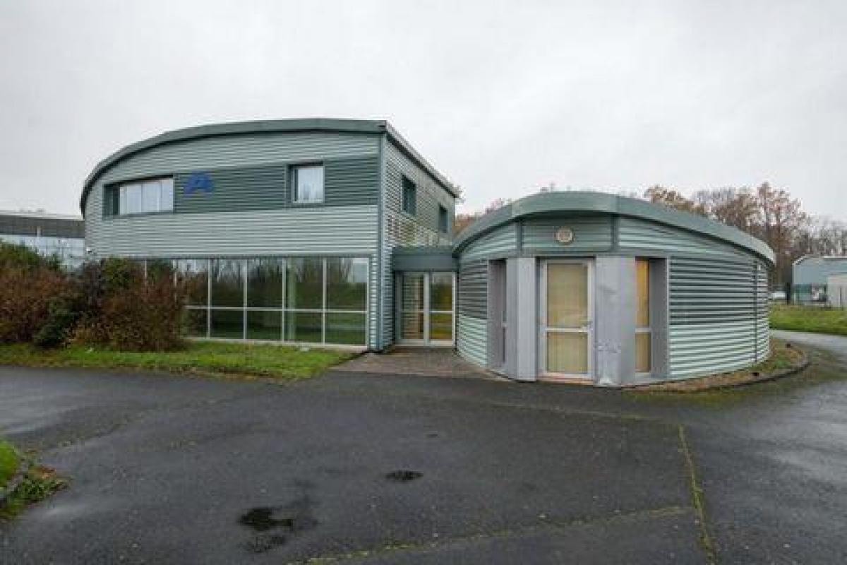 Picture of Office For Sale in Tauxigny, Centre, France