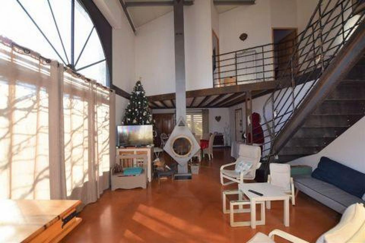 Picture of Apartment For Sale in Saint-Remy-de-Provence, Cote d'Azur, France