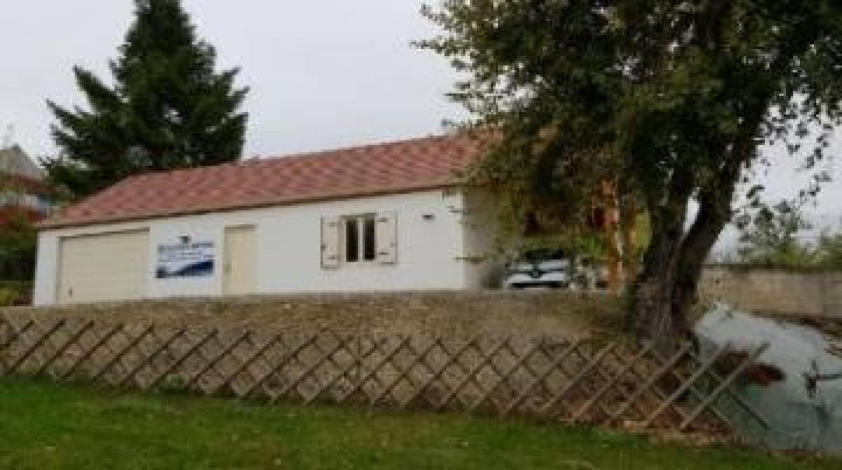 Picture of Industrial For Sale in Avallon, Bourgogne, France